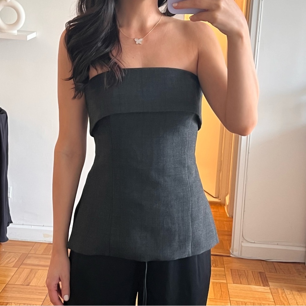 Aritzia Babaton Element Top
